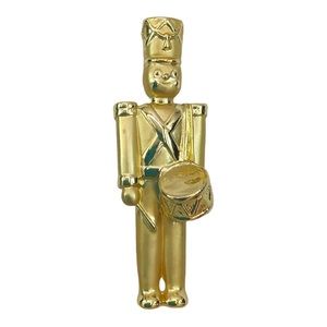 Vintage Goldtone Christmas Soldier Boy Brooch